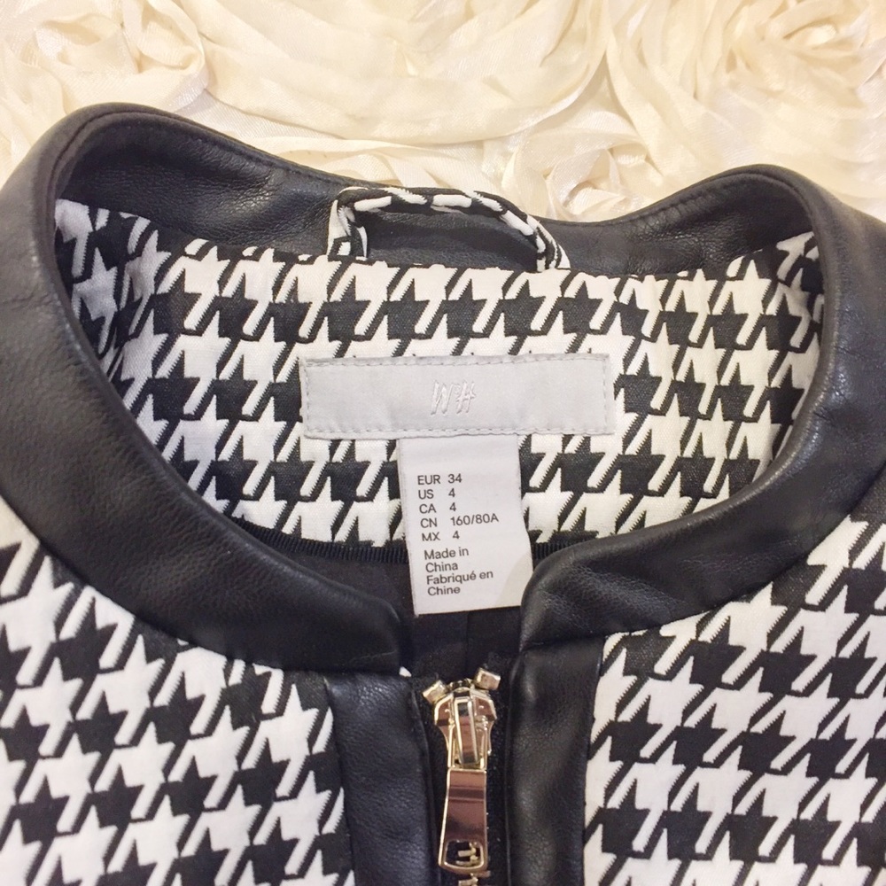 ‼️SOLD ON OFFERUP‼️ H&M Houndstooth Blazer - Picture 6 of 6
